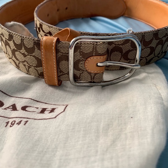 coach logo belt